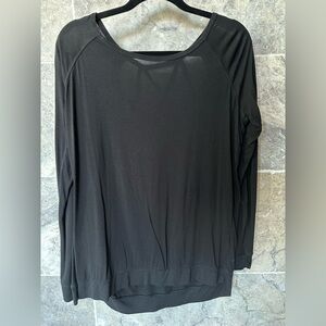 GAIAM Ladies Women's Size Small Black Long Sleeve Yoga Top Peekaboo Back